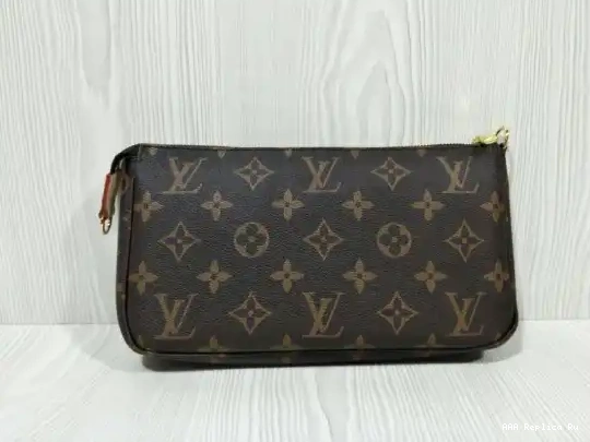 AAA Replica Ru Louis POCHETTE Vuitton ACCESSOIRES 0607